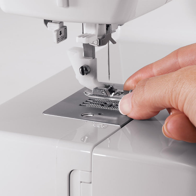 SINGER® Simple™ 3221 Sewing Machine